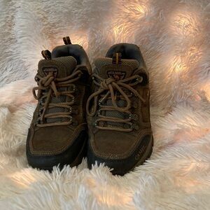 Hiking boots Camel brand